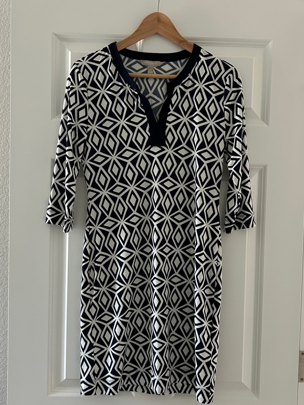 Banana Republic Factory Geometric V-Neck Shift Dress